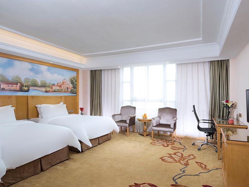 Vienna Classic Hotel Ganzhou Meilin Екстер'єр фото
